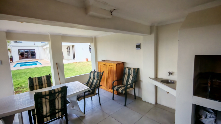 6 Bedroom Property for Sale in Middelburg Eastern Cape